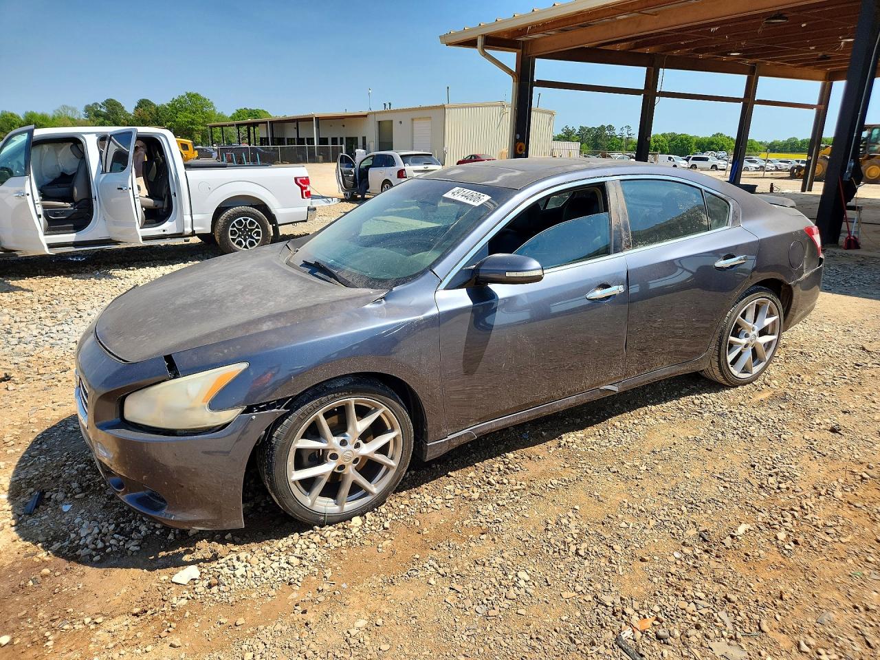 2010 NISSAN MAXIMA