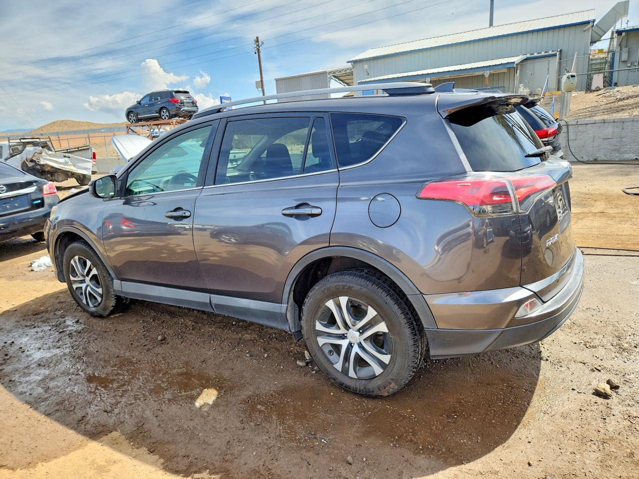 2017 TOYOTA RAV4 LE photo 3