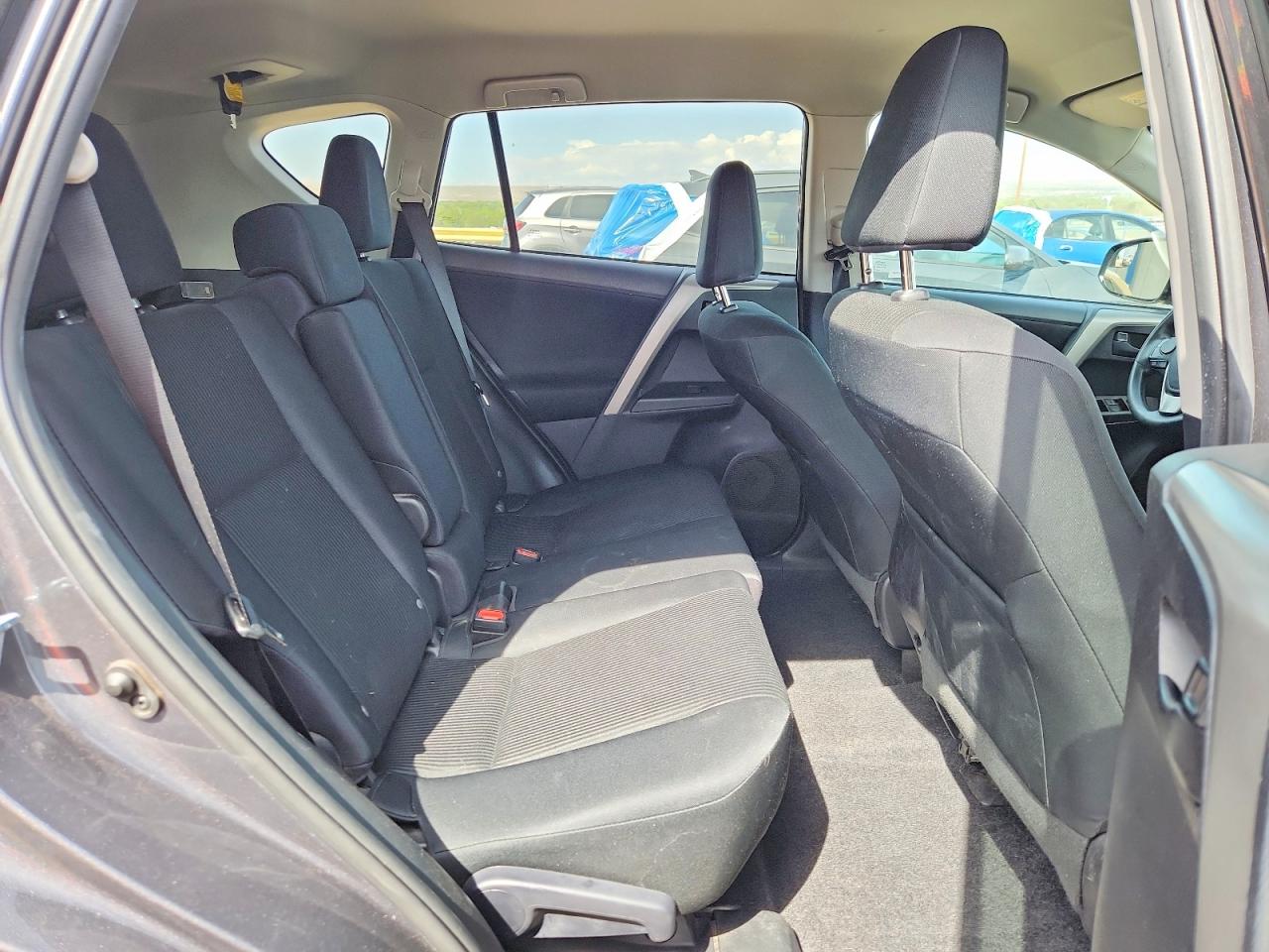 2017 TOYOTA RAV4 LE photo 19