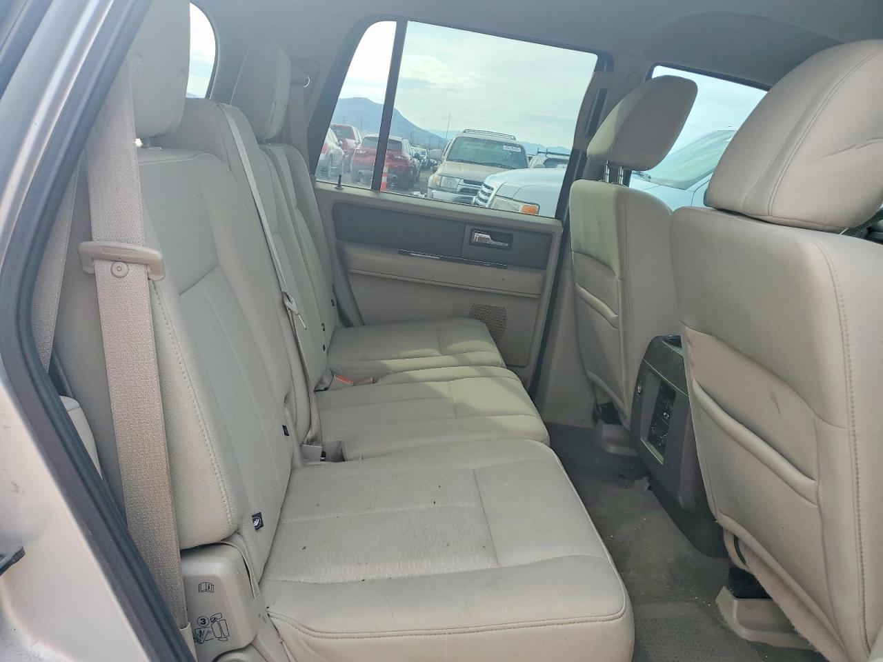 2010 FORD EXPEDITION XLT photo 21