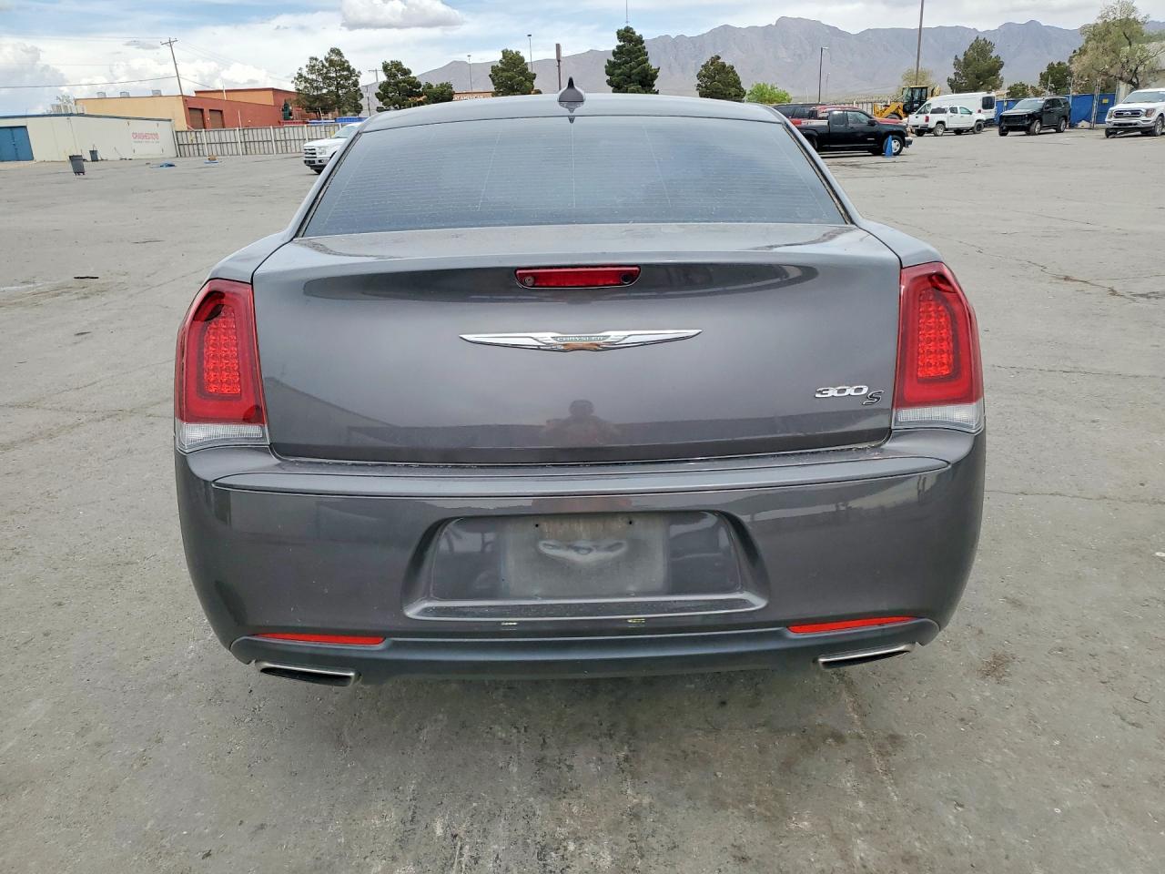 2019 CHRYSLER 300 S photo 16