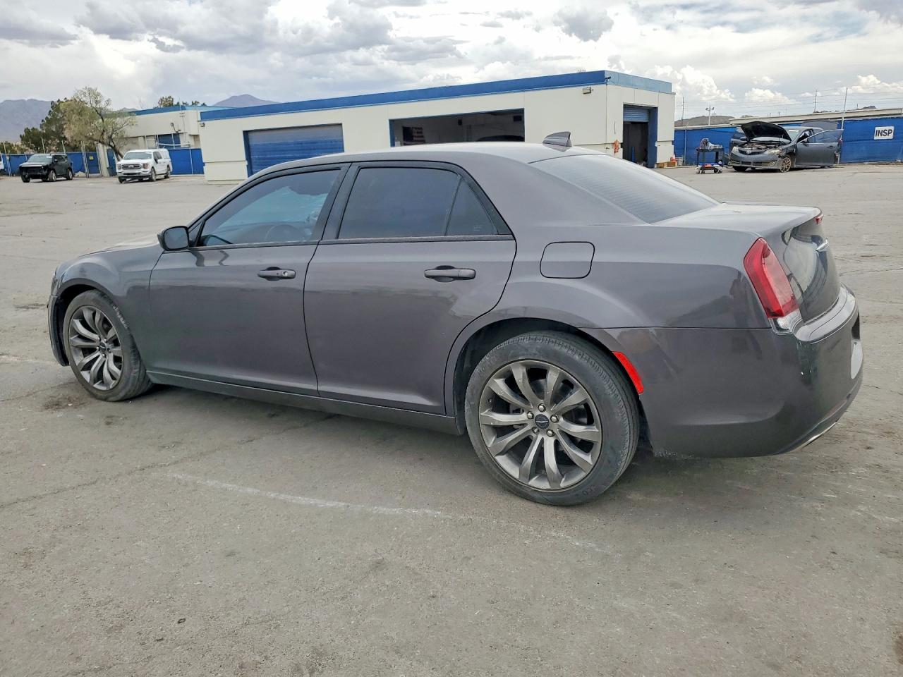 2019 CHRYSLER 300 S photo 4