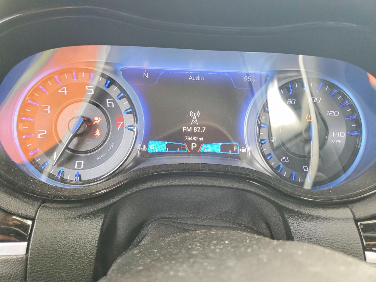 2019 CHRYSLER 300 S photo 25