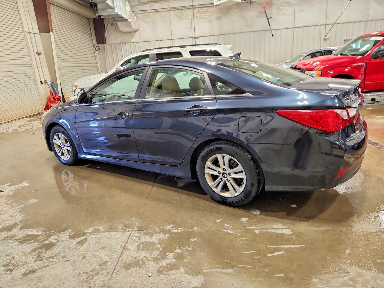 2014 HYUNDAI SONATA GLS photo 2