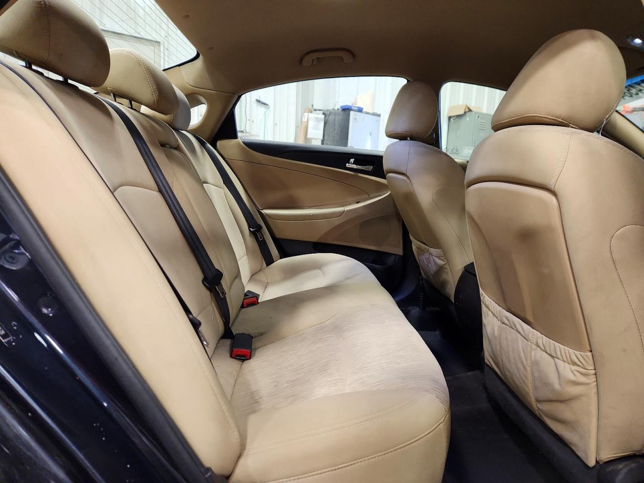 2014 HYUNDAI SONATA GLS photo 10
