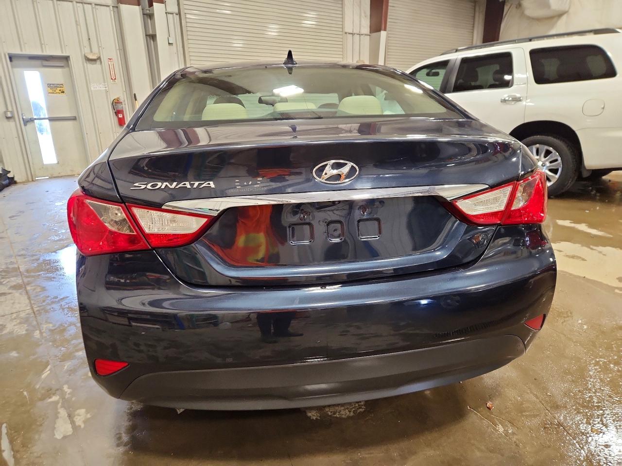2014 HYUNDAI SONATA GLS photo 6