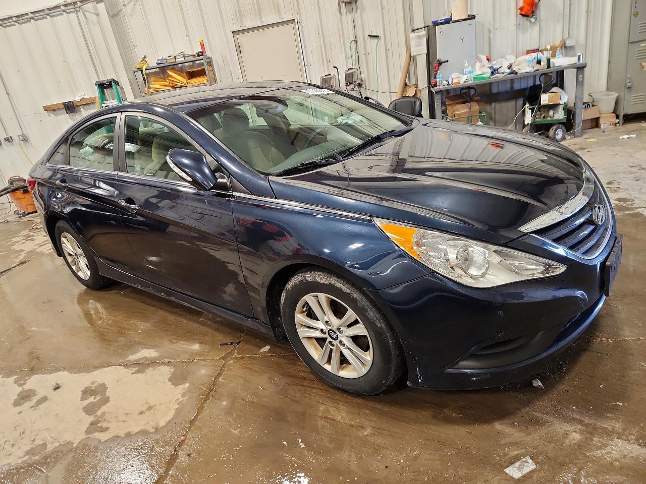 2014 HYUNDAI SONATA GLS photo 4