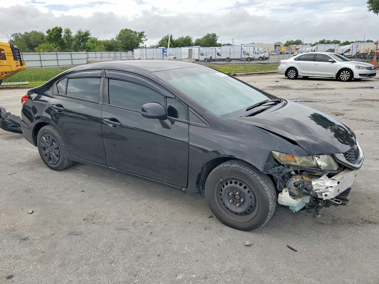 2013 HONDA CIVIC LX photo 4