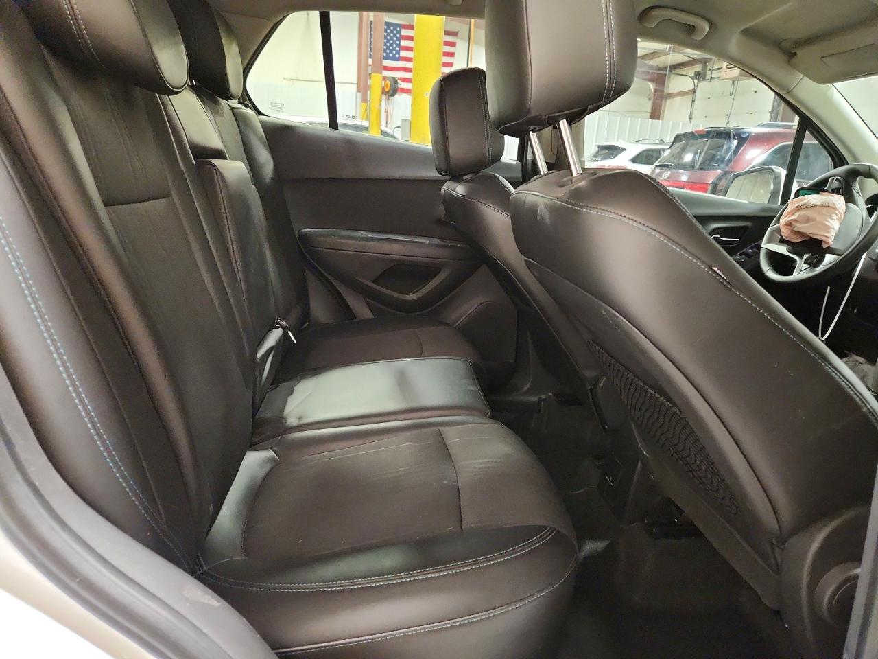 2015 CHEVROLET TRAX 1LT photo 31