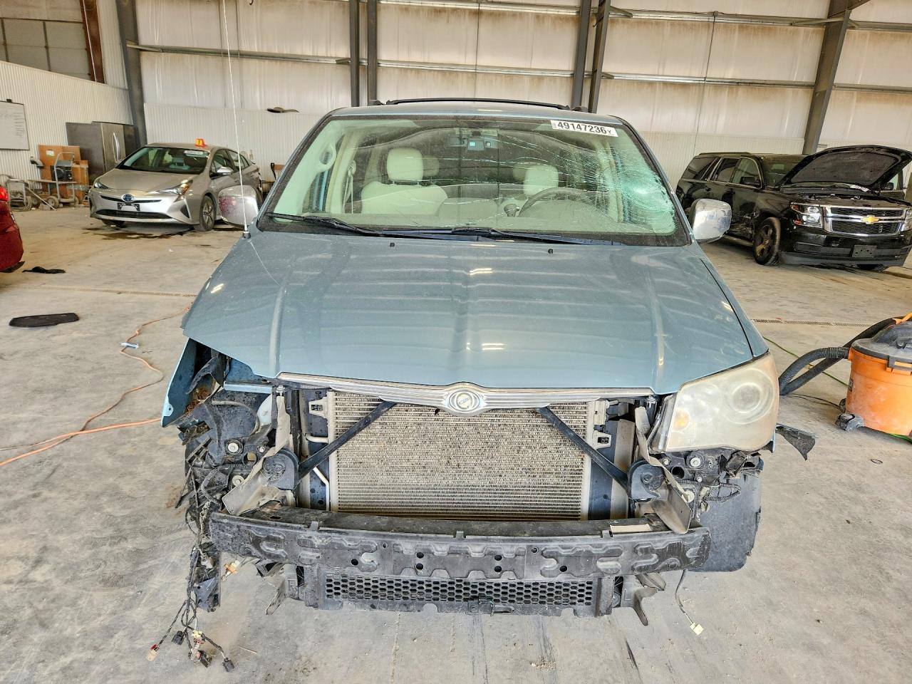 2010 CHRYSLER TOWN & COUNTRY LIMITED photo 5