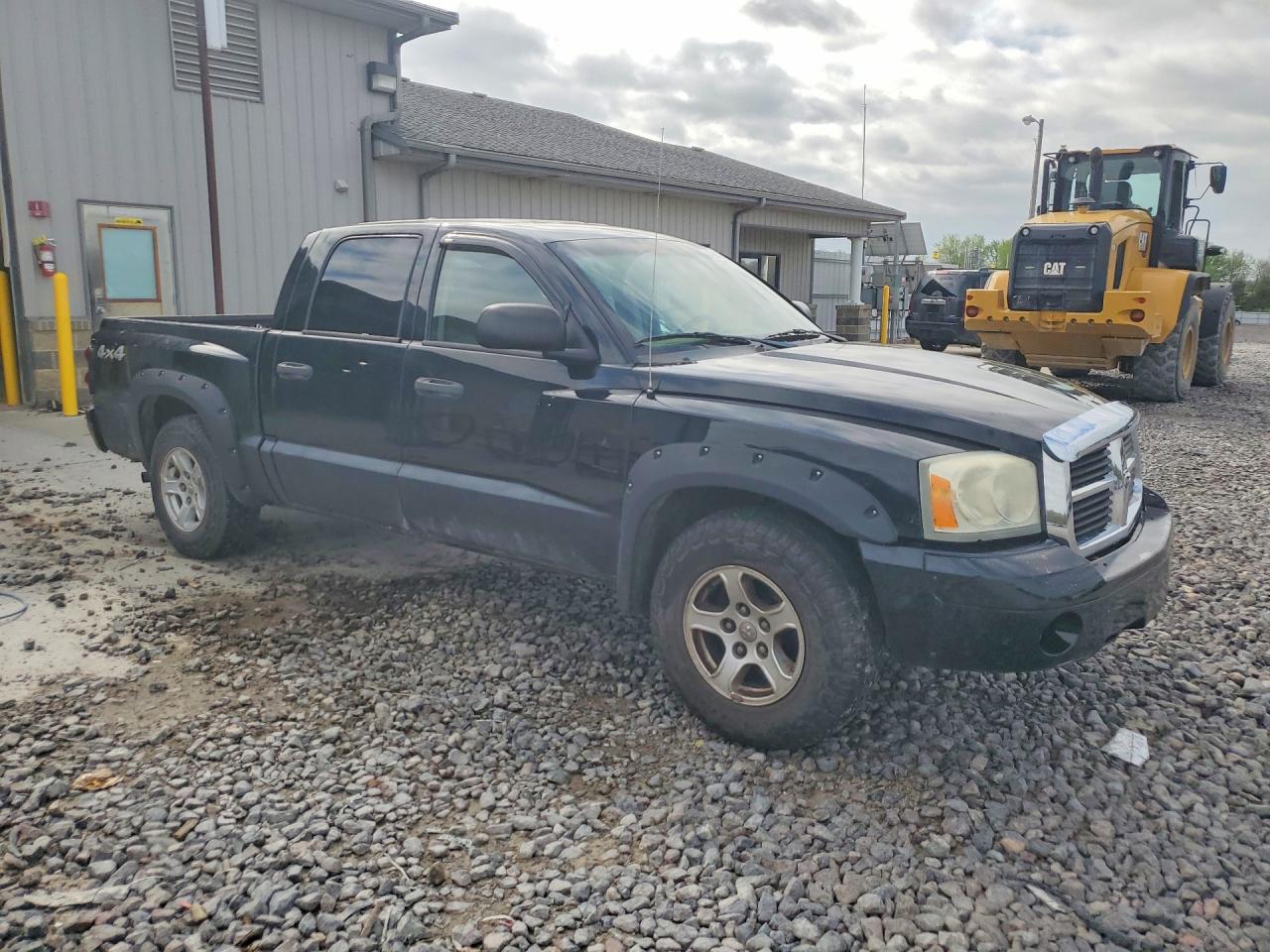 2005 DODGE DAKOTA QUAD SLT photo 10