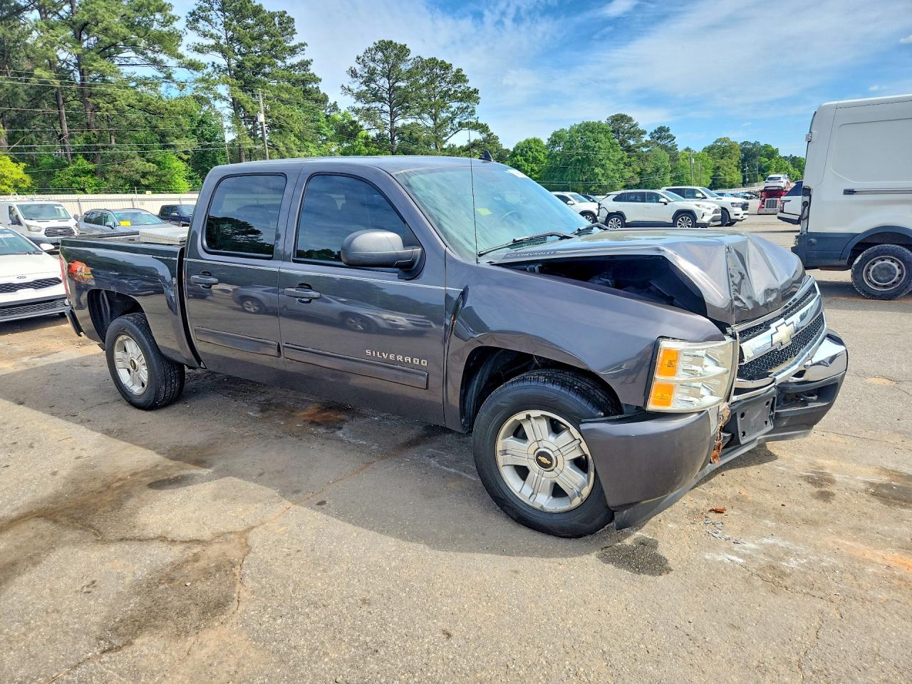 2010 CHEVROLET SILVERADO K1500 LT photo 4