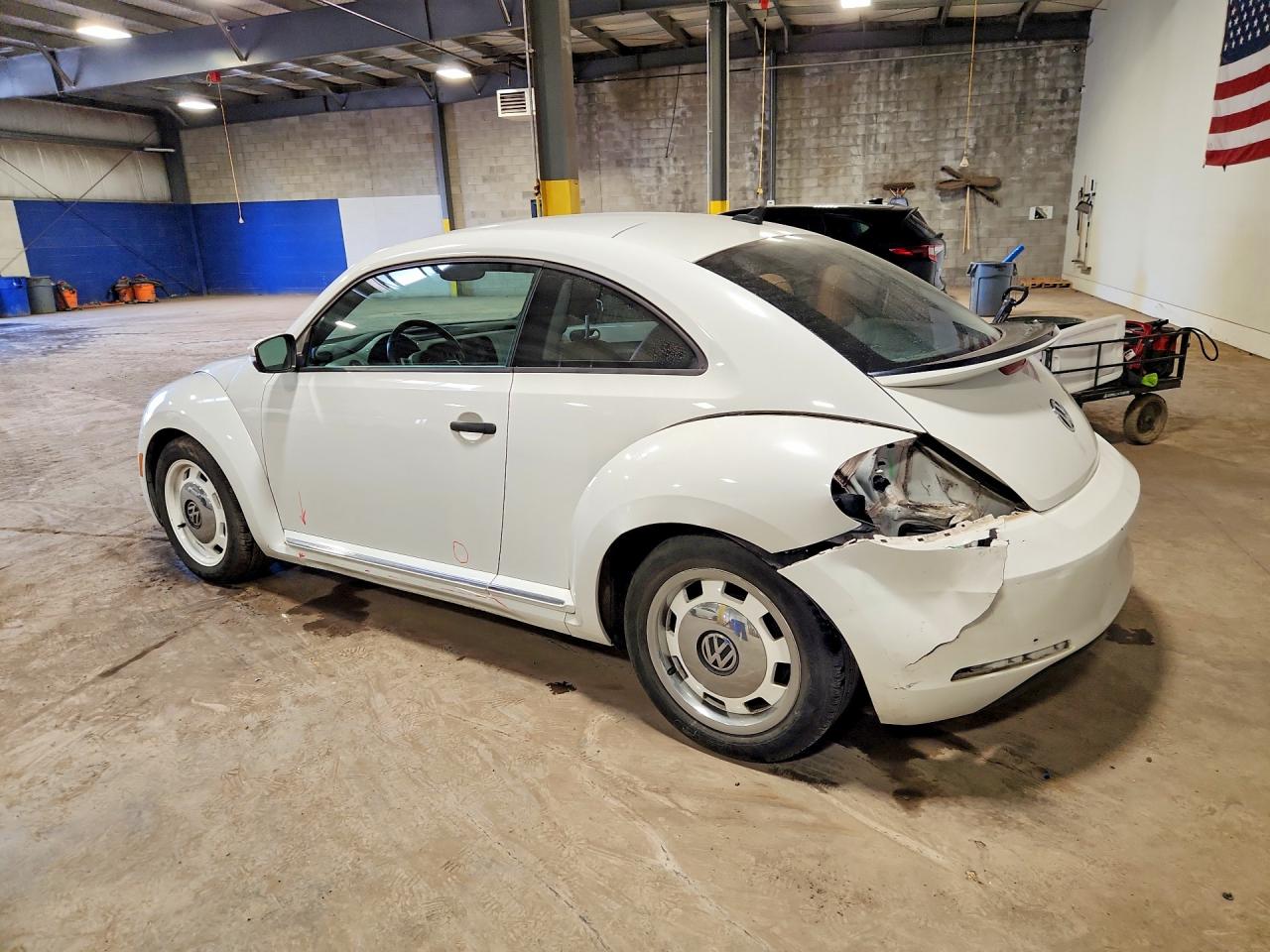 2015 VOLKSWAGEN BEETLE 1.8T photo 4