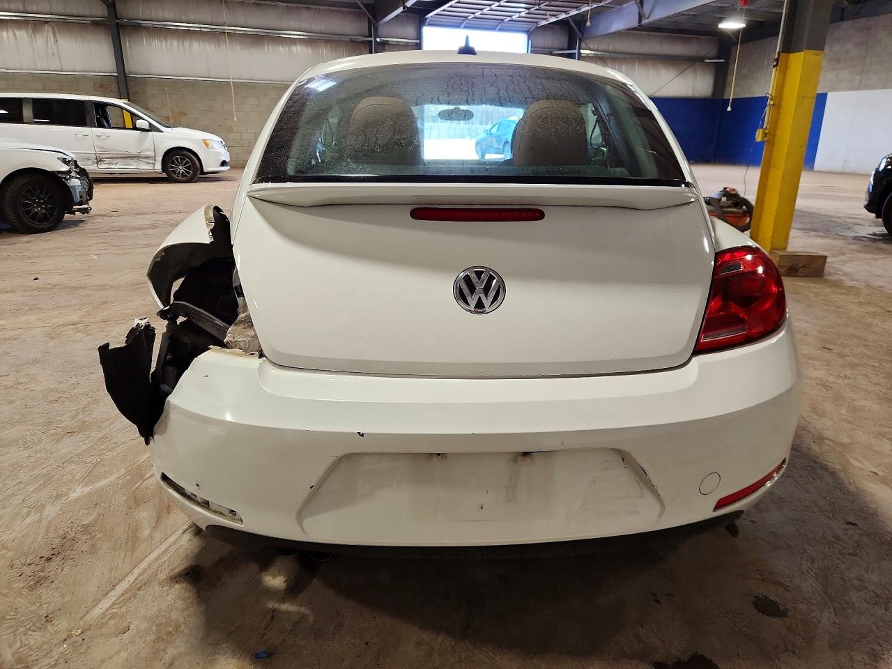 2015 VOLKSWAGEN BEETLE 1.8T photo 16