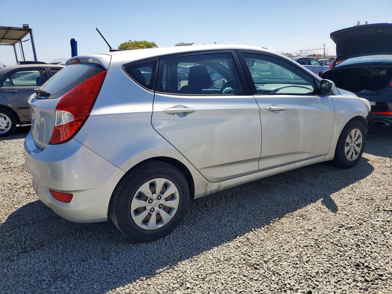 2015 HYUNDAI ACCENT GS photo 5