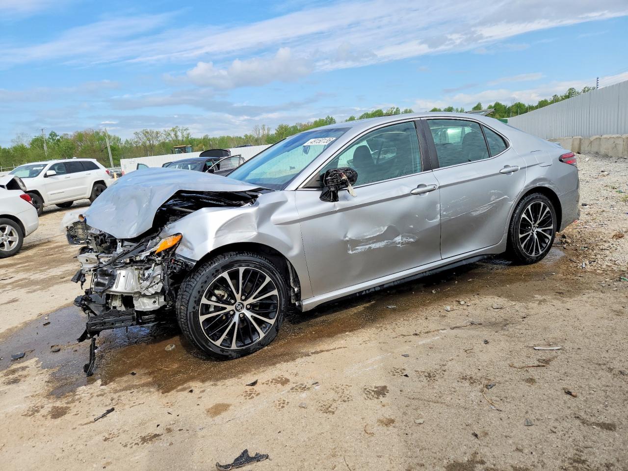 2019 TOYOTA CAMRY
