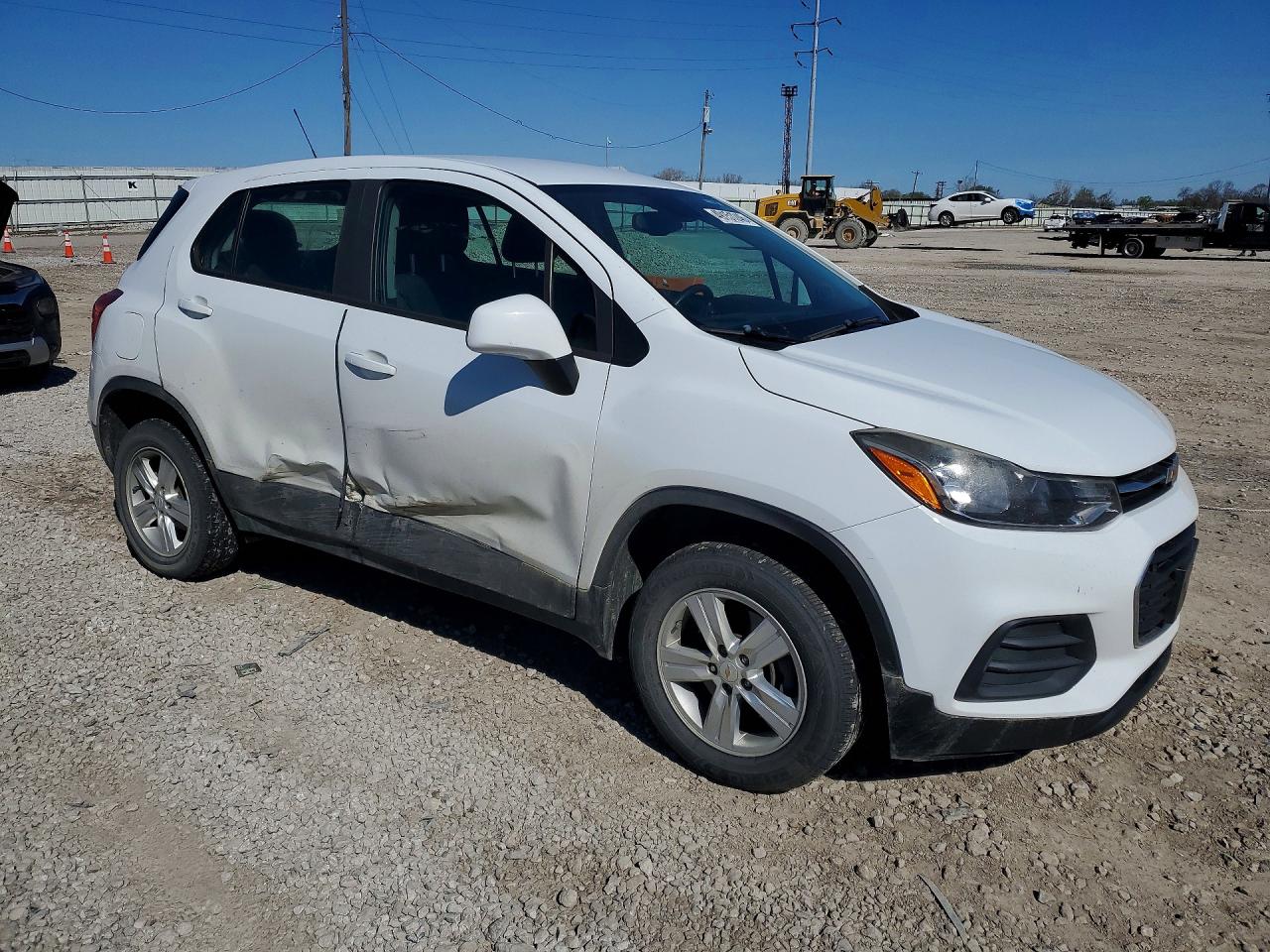 2018 CHEVROLET TRAX LS photo 4