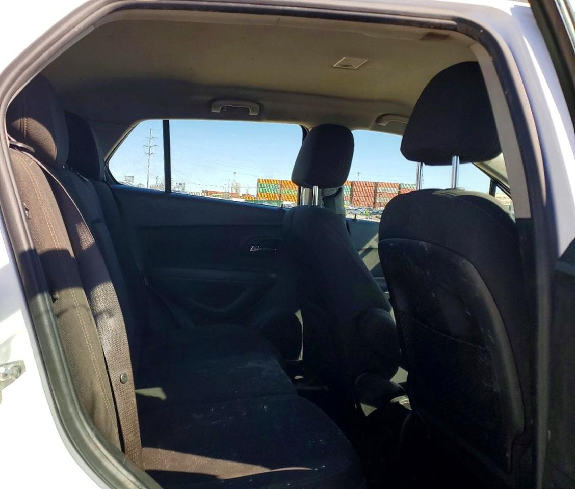 2018 CHEVROLET TRAX LS photo 11