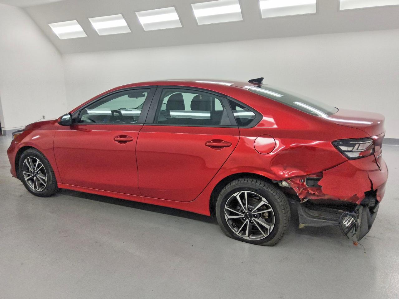 2023 KIA FORTE LXS photo 3