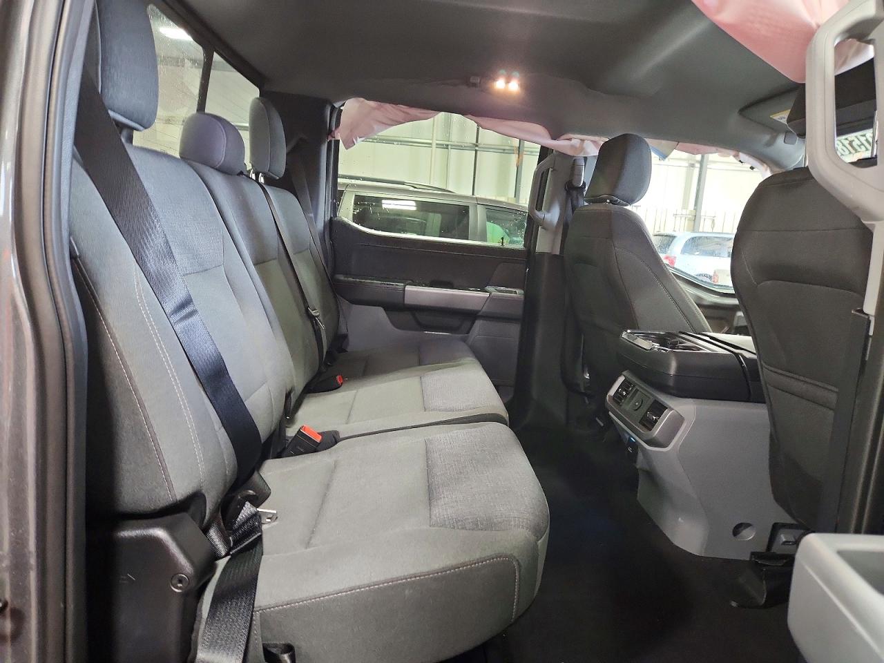 2025 FORD F150 XLT photo 19