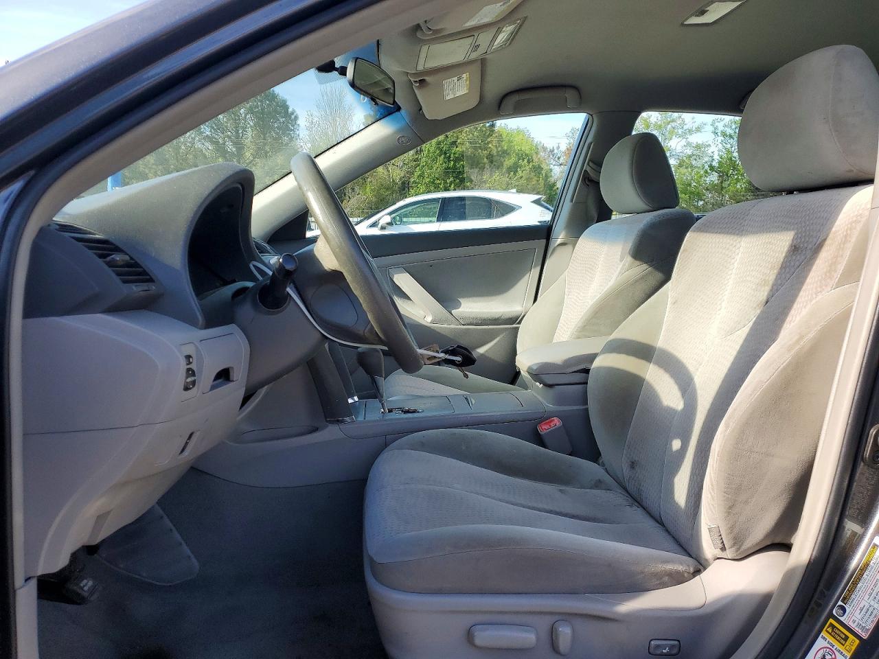 2011 TOYOTA CAMRY LE photo 13