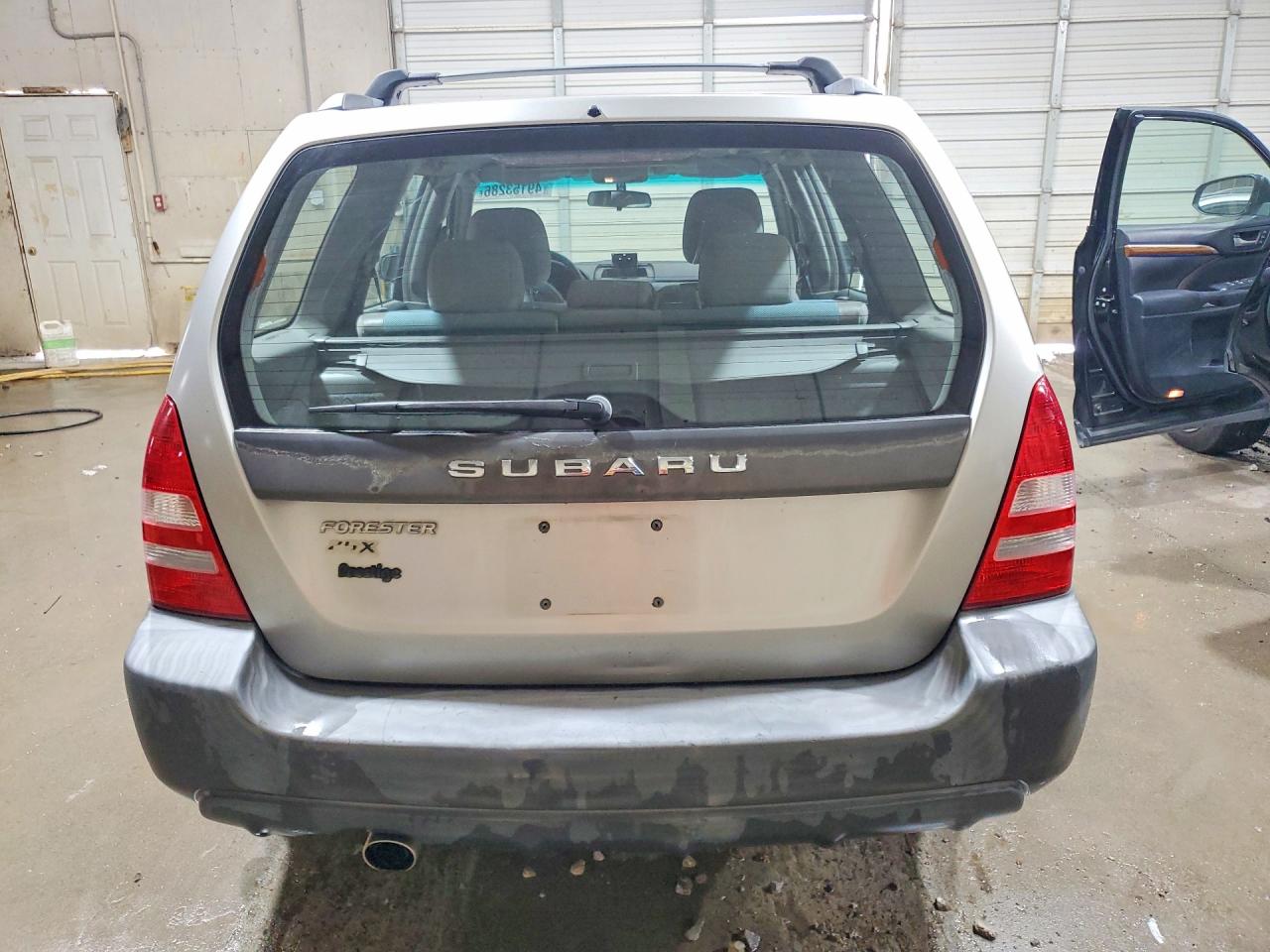 2005 SUBARU FORESTER 2.5X photo 11