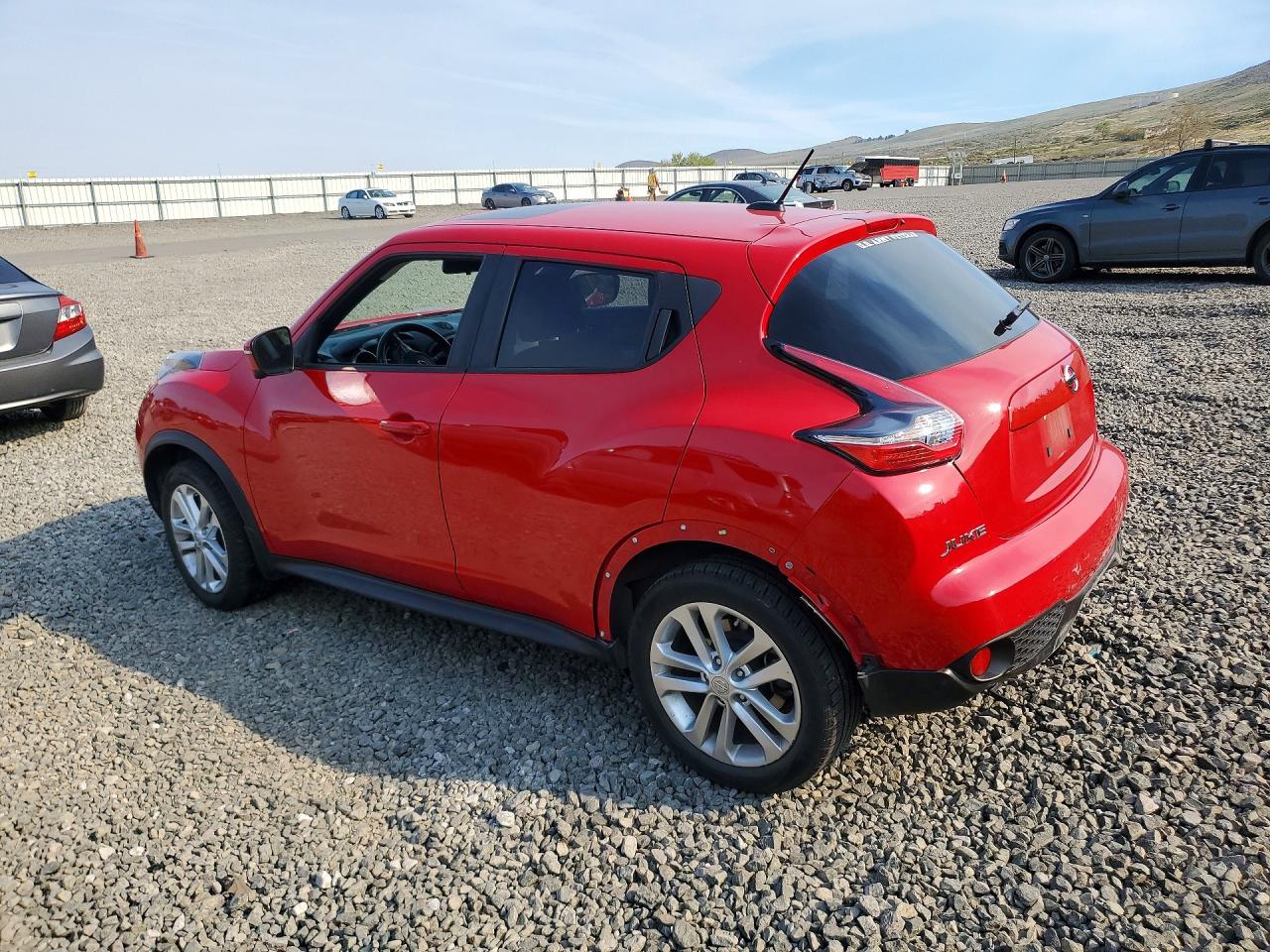 2015 NISSAN JUKE SV photo 4