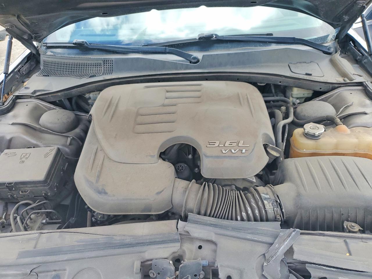 2014 CHRYSLER 300 photo 11