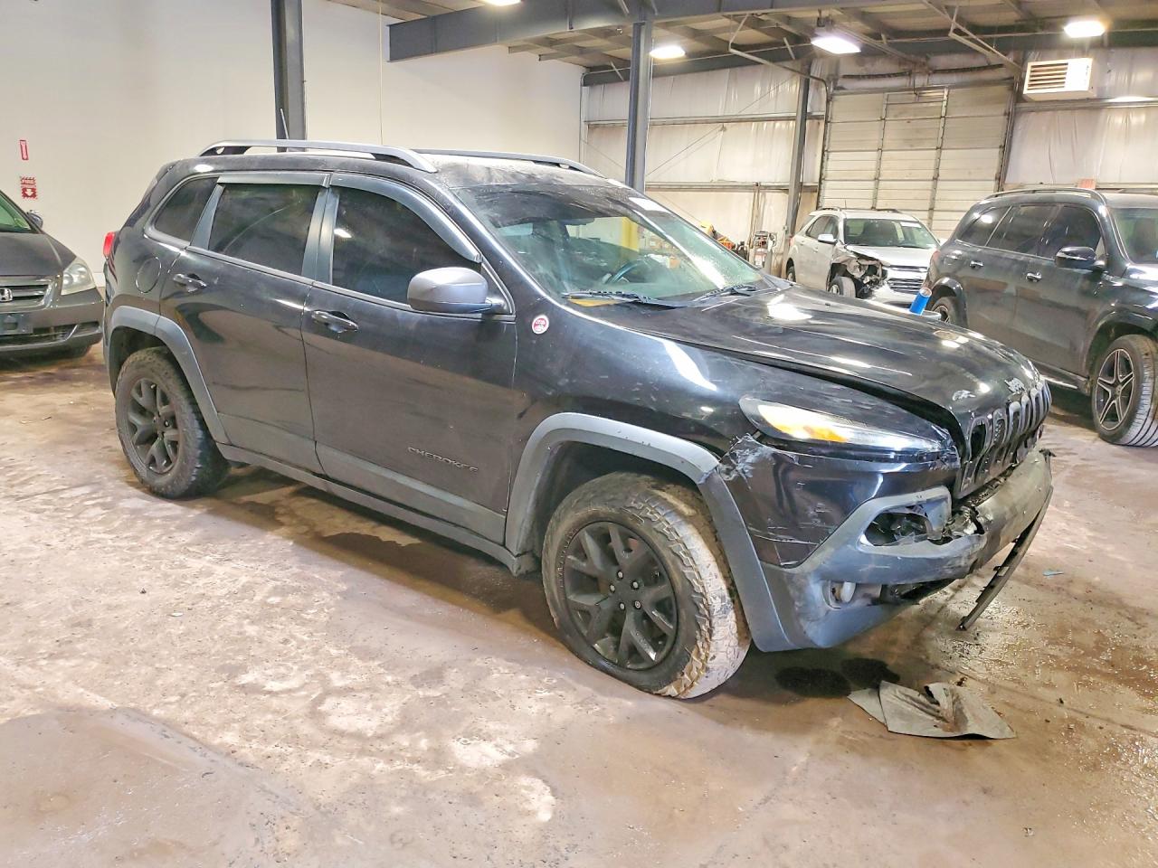 2016 JEEP CHEROKEE TRAILHAWK photo 4