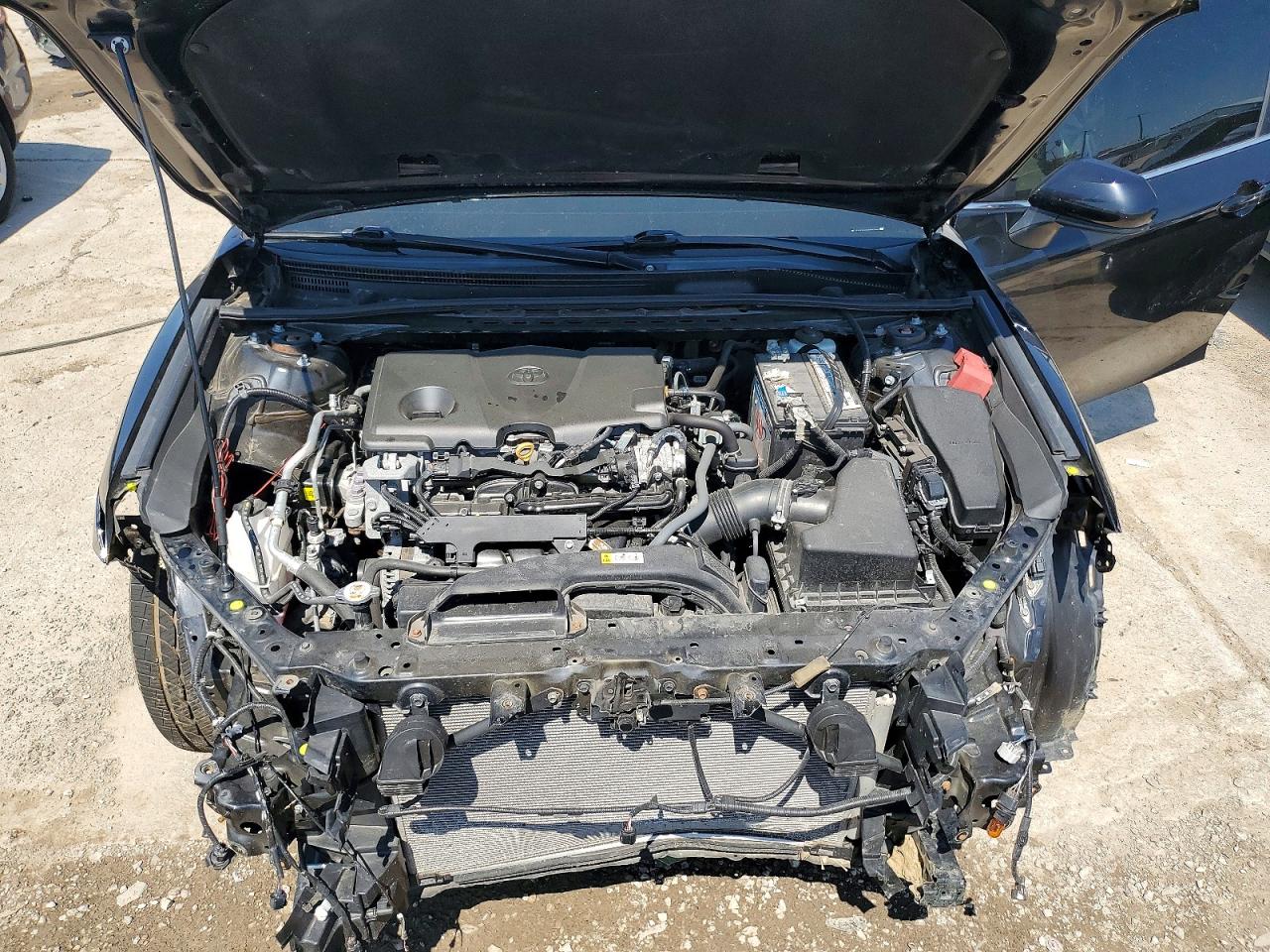 2021 TOYOTA CAMRY SE photo 11