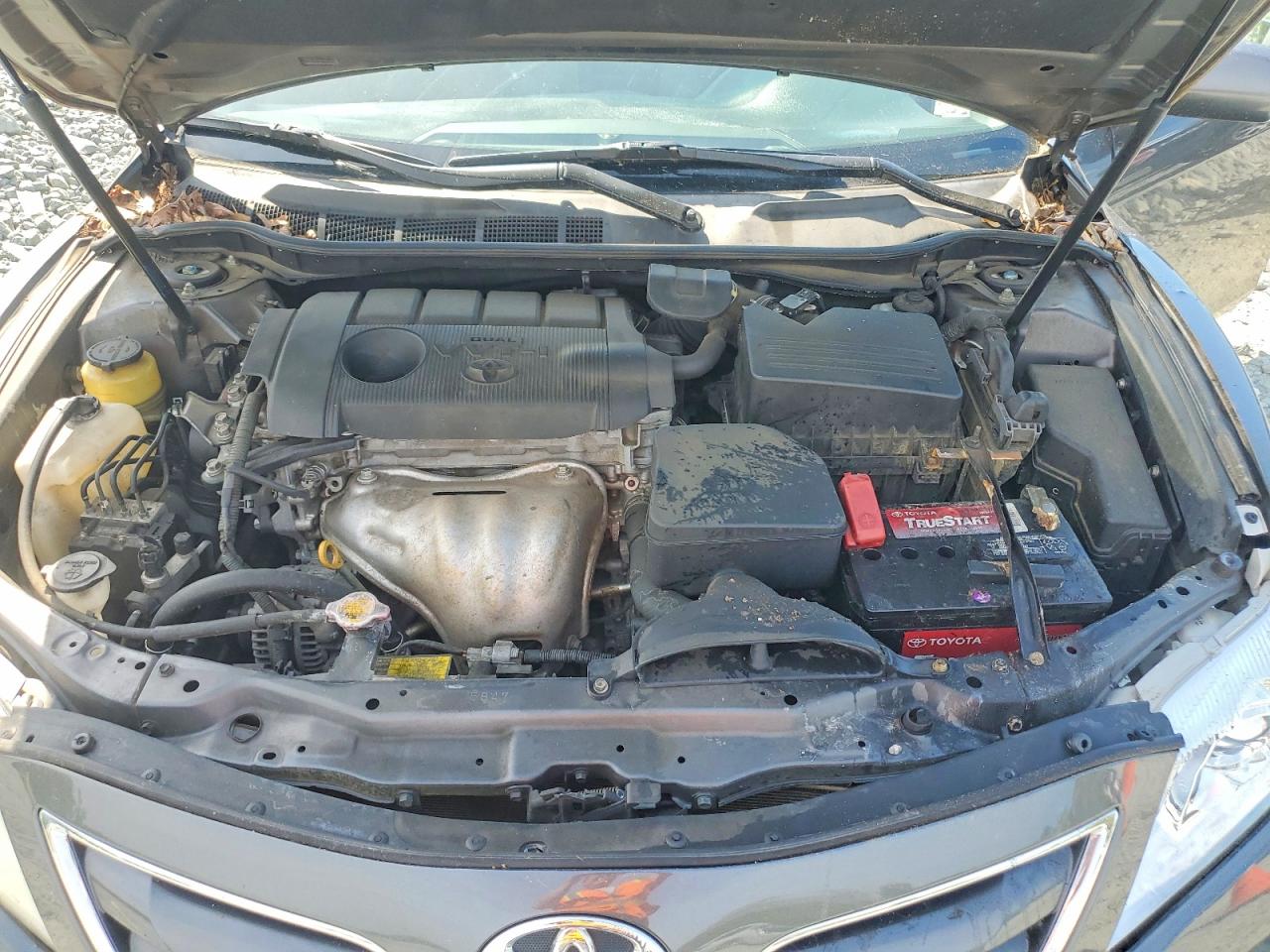 2011 TOYOTA CAMRY LE photo 21