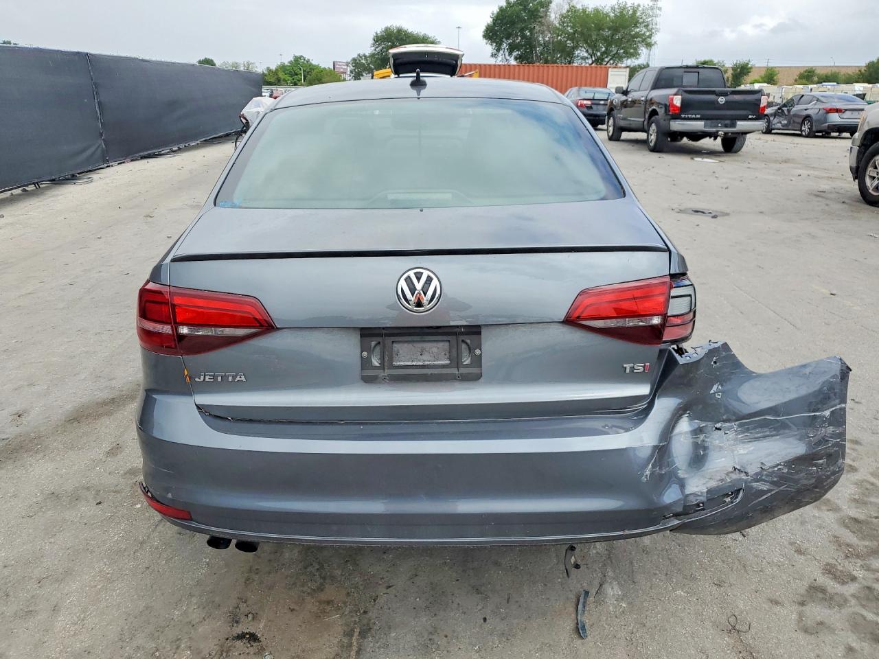 2017 VOLKSWAGEN JETTA SPORT photo 11