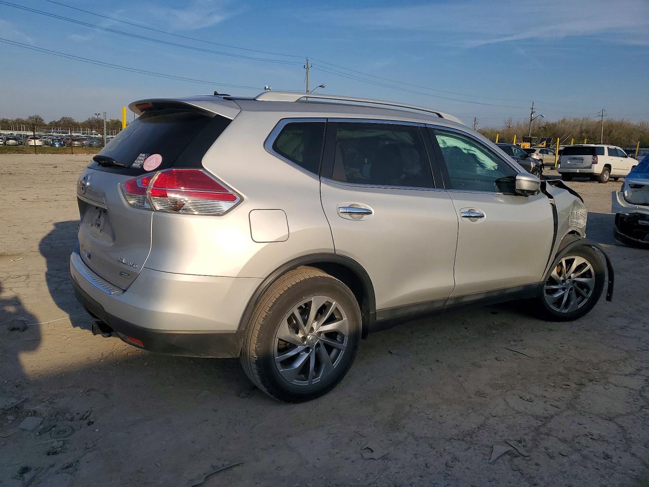 2014 NISSAN ROGUE SL photo 5