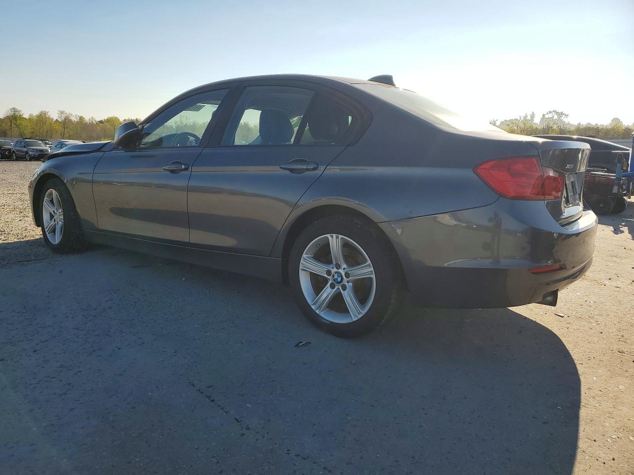 2015 BMW 320 I XDRIVE photo 3