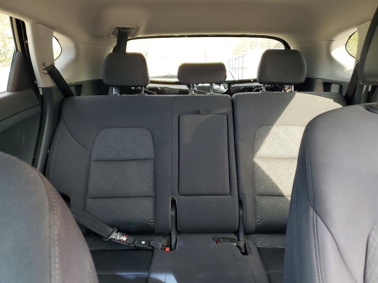 2017 HYUNDAI TUCSON SE photo 19