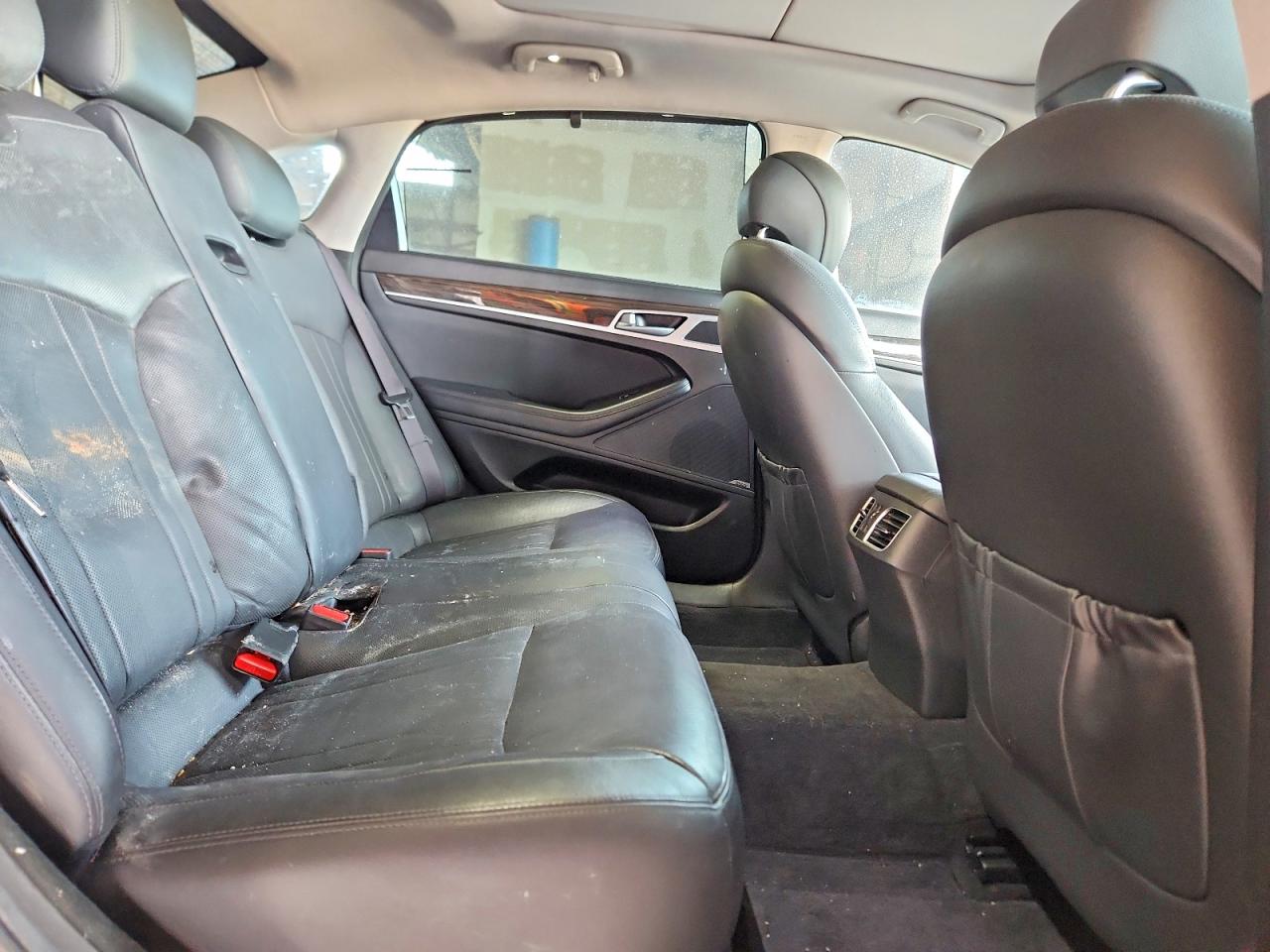 2015 HYUNDAI GENESIS 3.8L photo 10