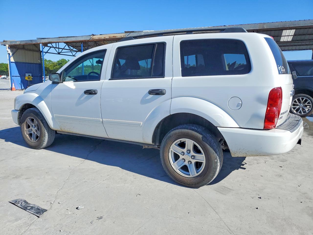 2004 DODGE DURANGO SLT photo 3