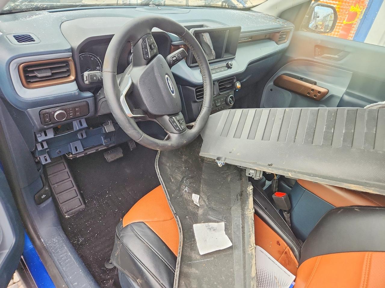 2024 FORD MAVERICK LARIAT photo 8