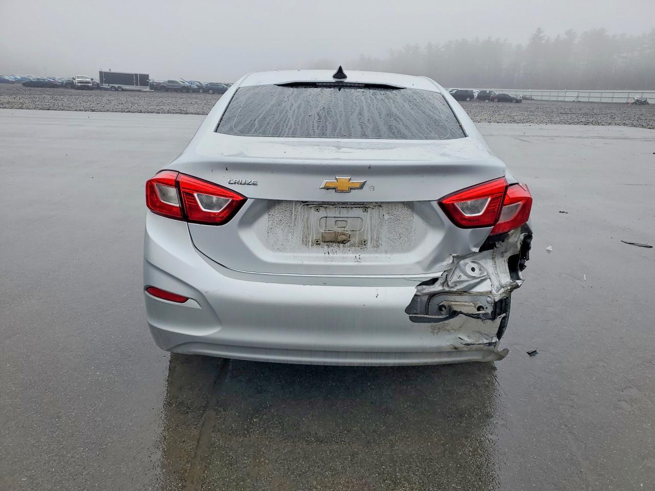 2019 CHEVROLET CRUZE LS photo 11