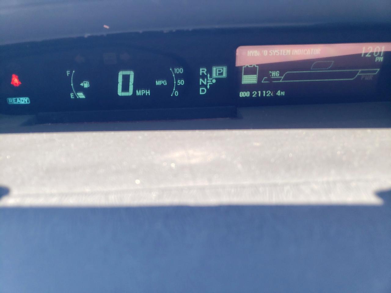 2010 TOYOTA PRIUS III photo 9
