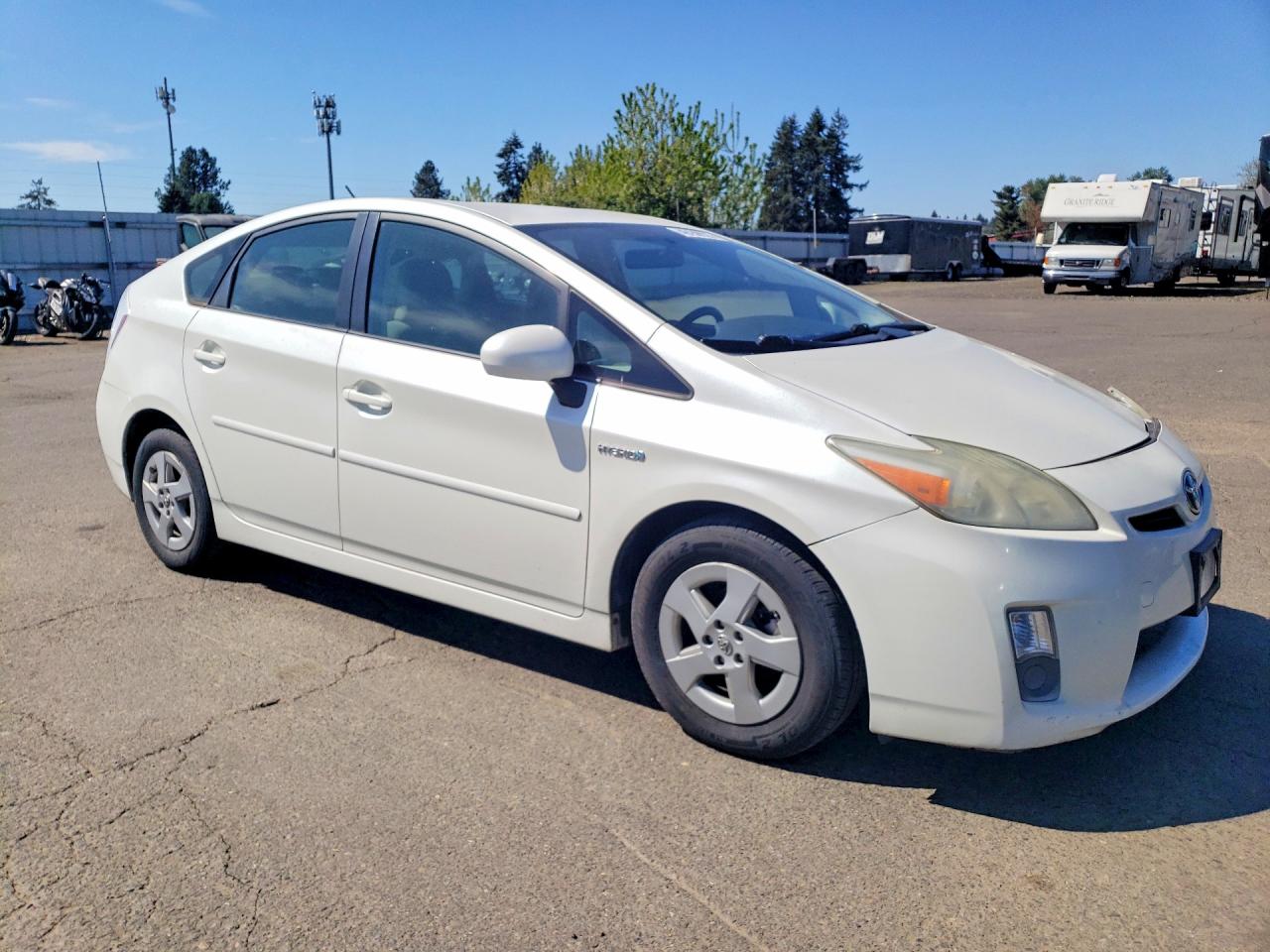 2010 TOYOTA PRIUS III photo 4