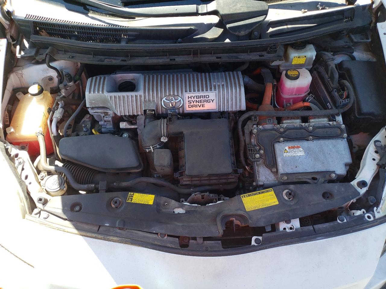 2010 TOYOTA PRIUS III photo 11