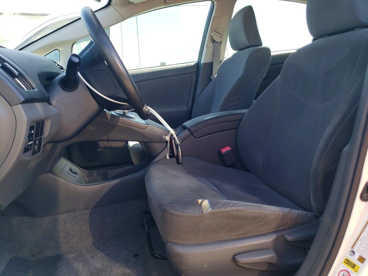 2010 TOYOTA PRIUS III photo 7
