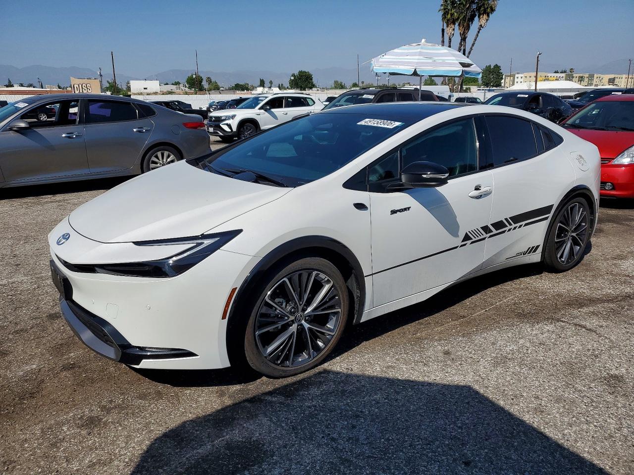 2024 TOYOTA PRIUS