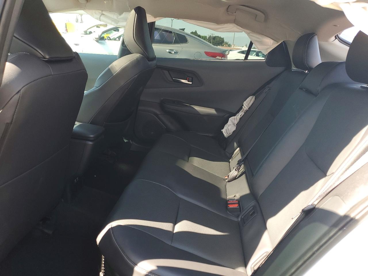 2024 TOYOTA PRIUS XLE photo 19
