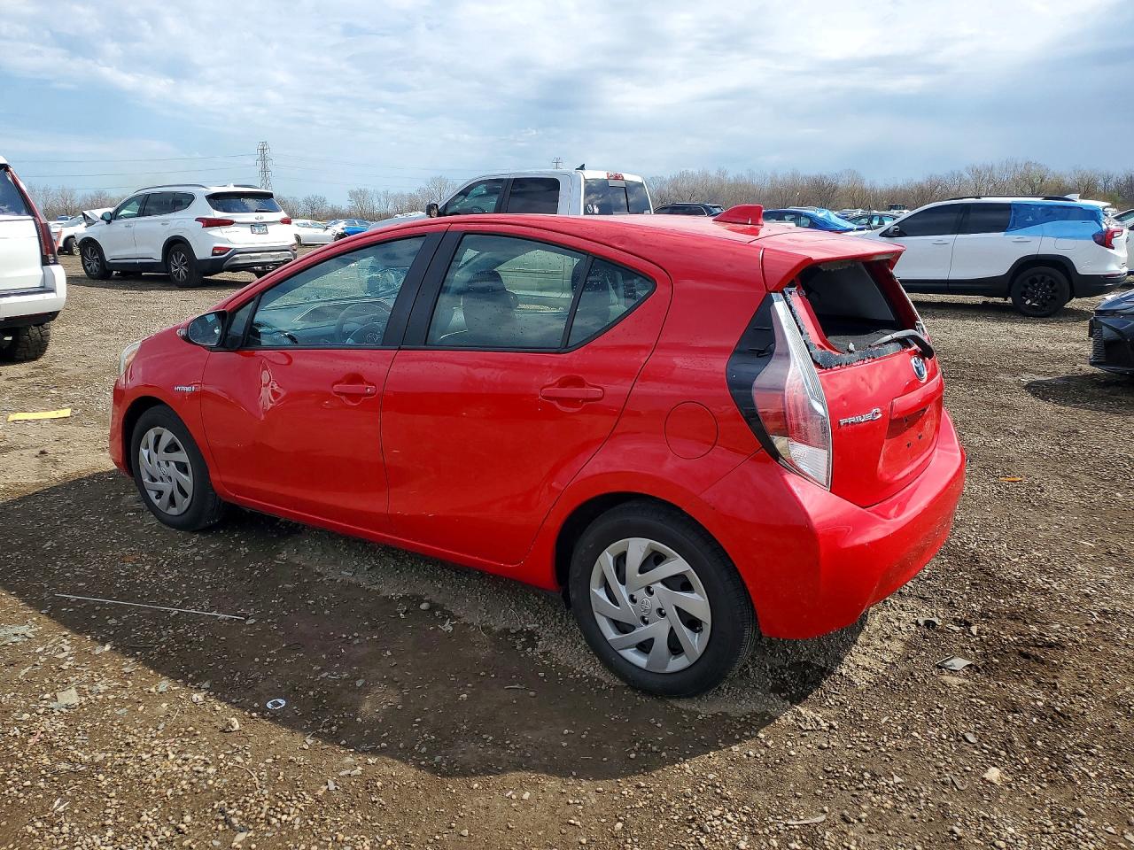 2015 TOYOTA PRIUS C TWO photo 4