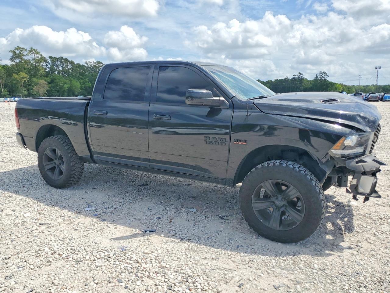 2016 RAM 1500 SPORT photo 4