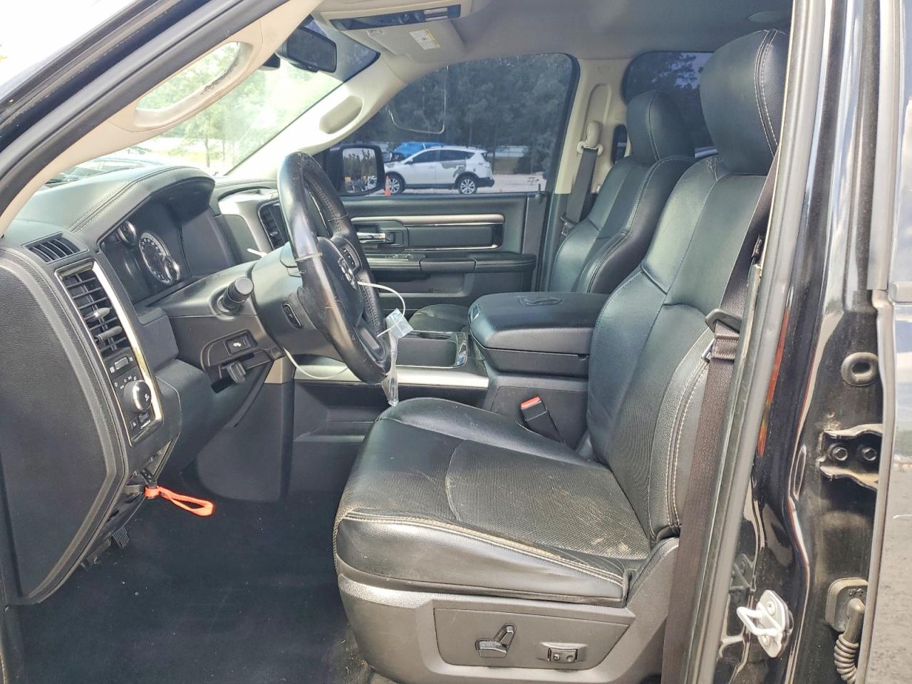 2016 RAM 1500 SPORT photo 7