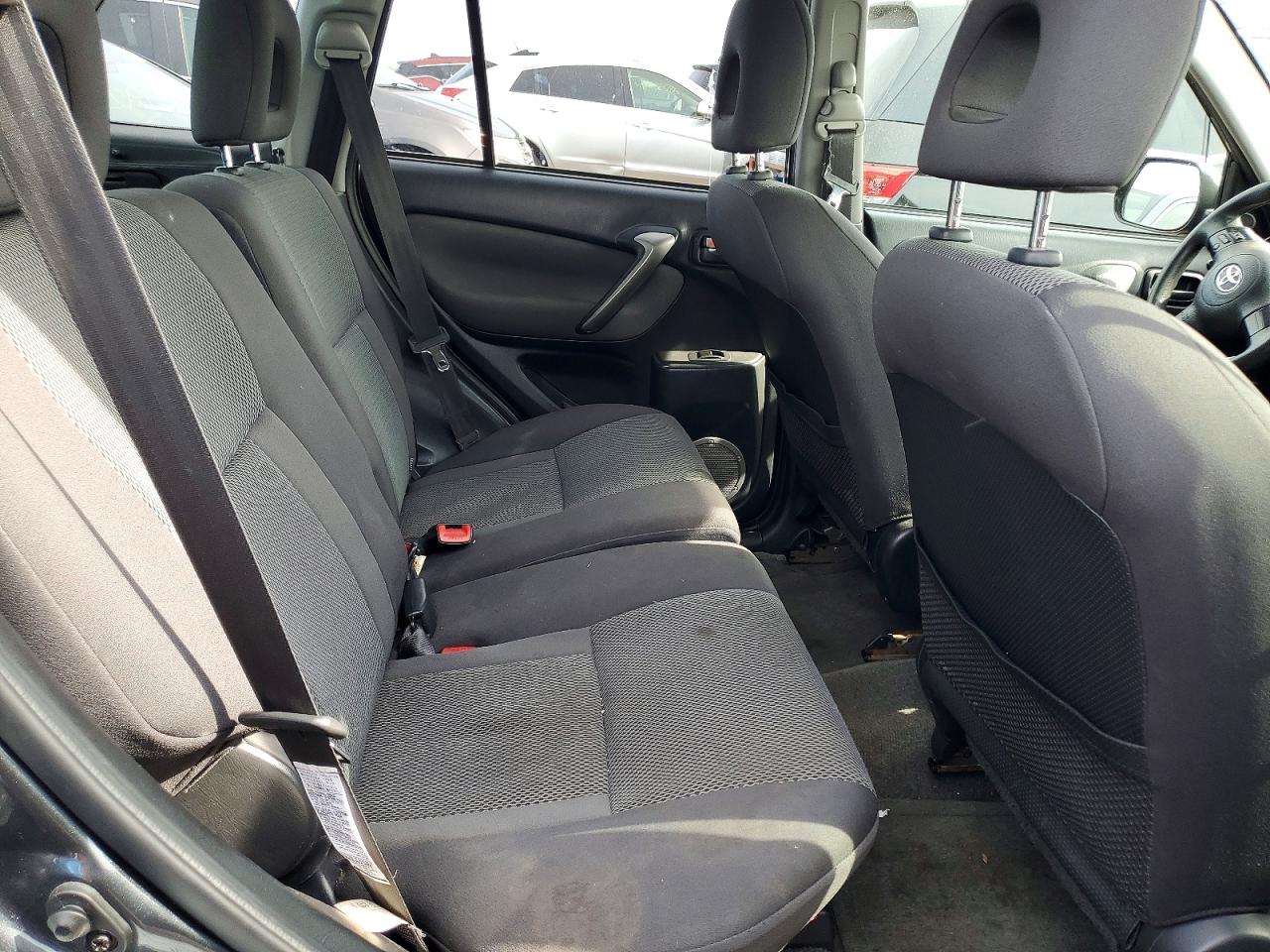 2005 TOYOTA RAV4 BASE photo 28