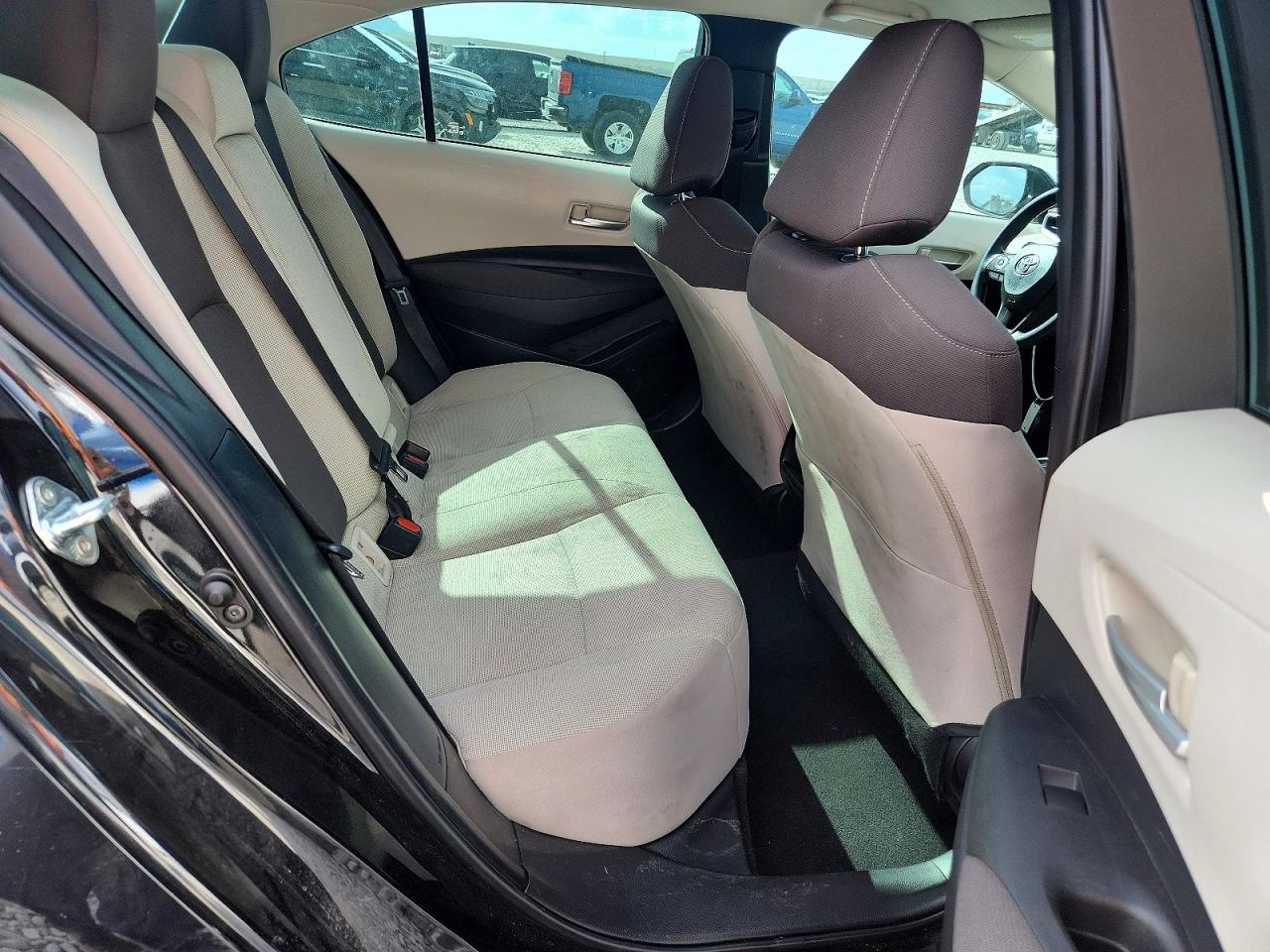 2021 TOYOTA COROLLA LE photo 19